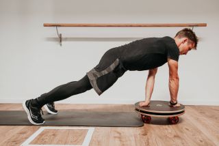 Wexelboard | Übung | Liegestütz (Drehung)